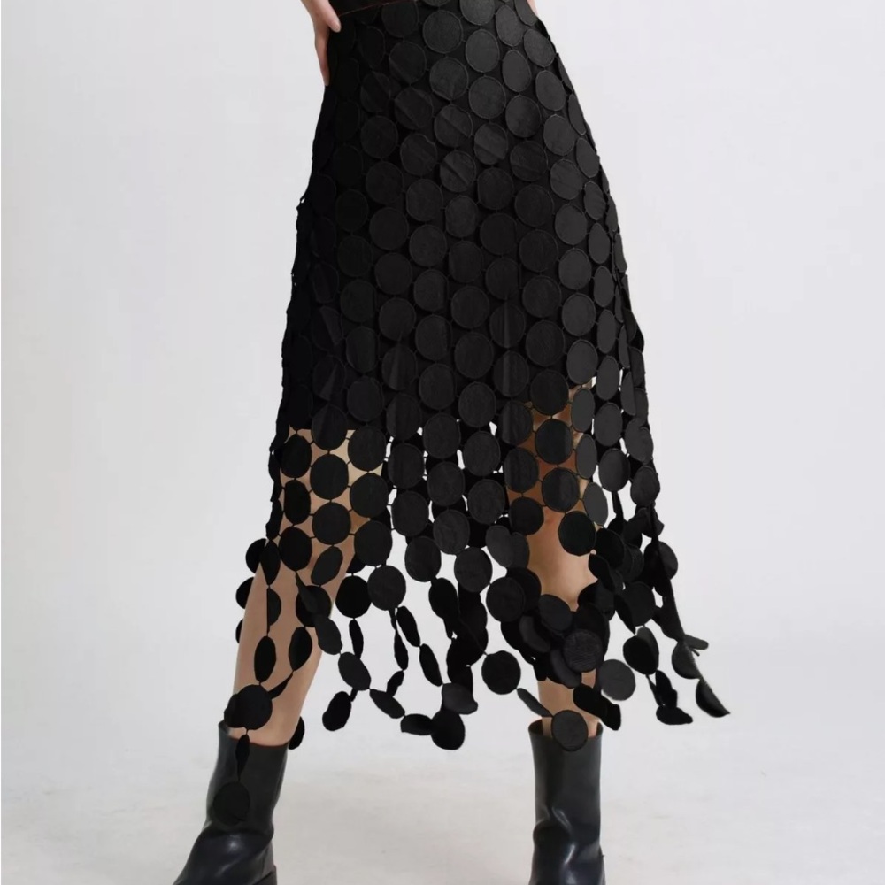 Twotwinstyle size 10 black hollowed out fringe skirt black disc like fringe - Picture 5 of 12